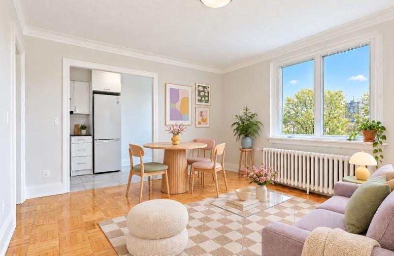 398 Avenue Road 322, Toronto, ON M4V 2H4