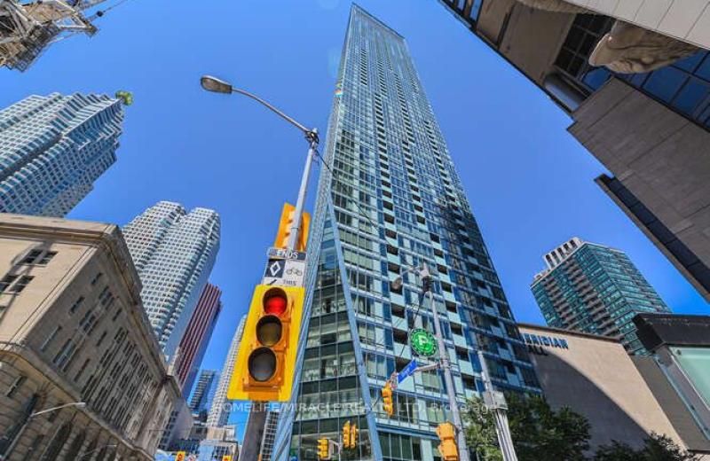 8 The Esplanade N 3712, Toronto, ON M5E 0A6