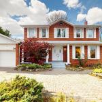 24 Tullamore Drive, Toronto, ON M2L 2E8