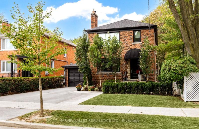 42 Raeburn Avenue, Toronto, ON M3H 1G8