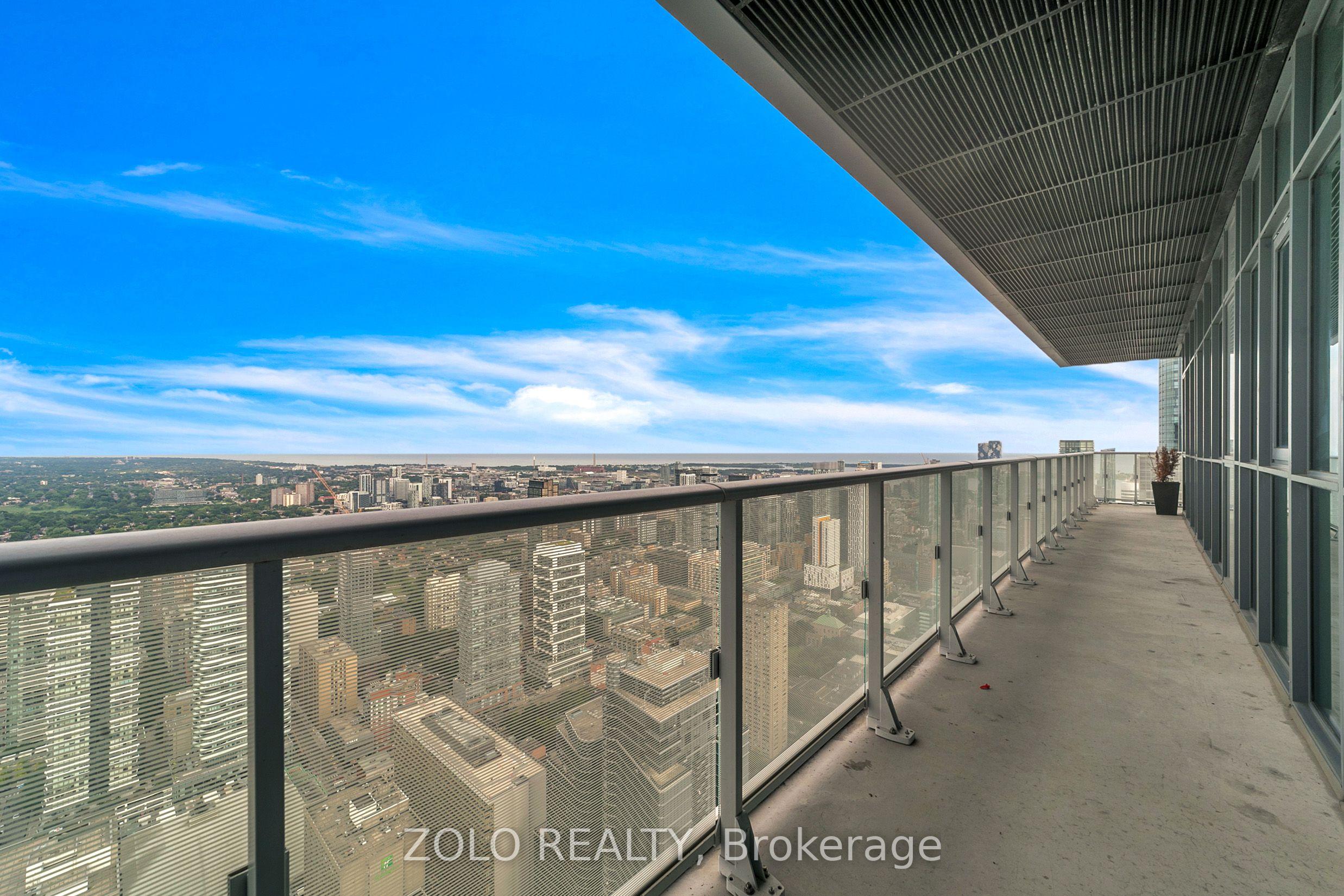 7 Grenville Street 6310, Toronto, ON M4Y 0E9