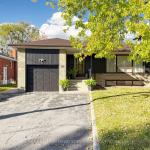 108 Kennard Avenue, Toronto, ON M3H 4M4