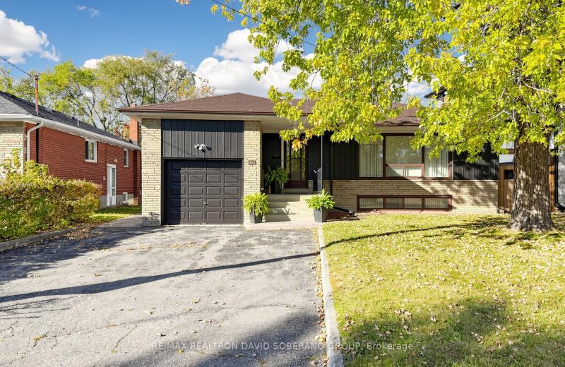 108 Kennard Avenue, Toronto, ON M3H 4M4