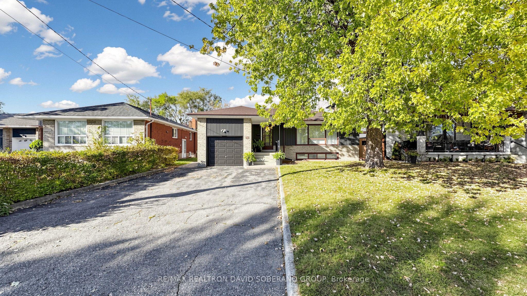 108 Kennard Avenue, Toronto, ON M3H 4M4