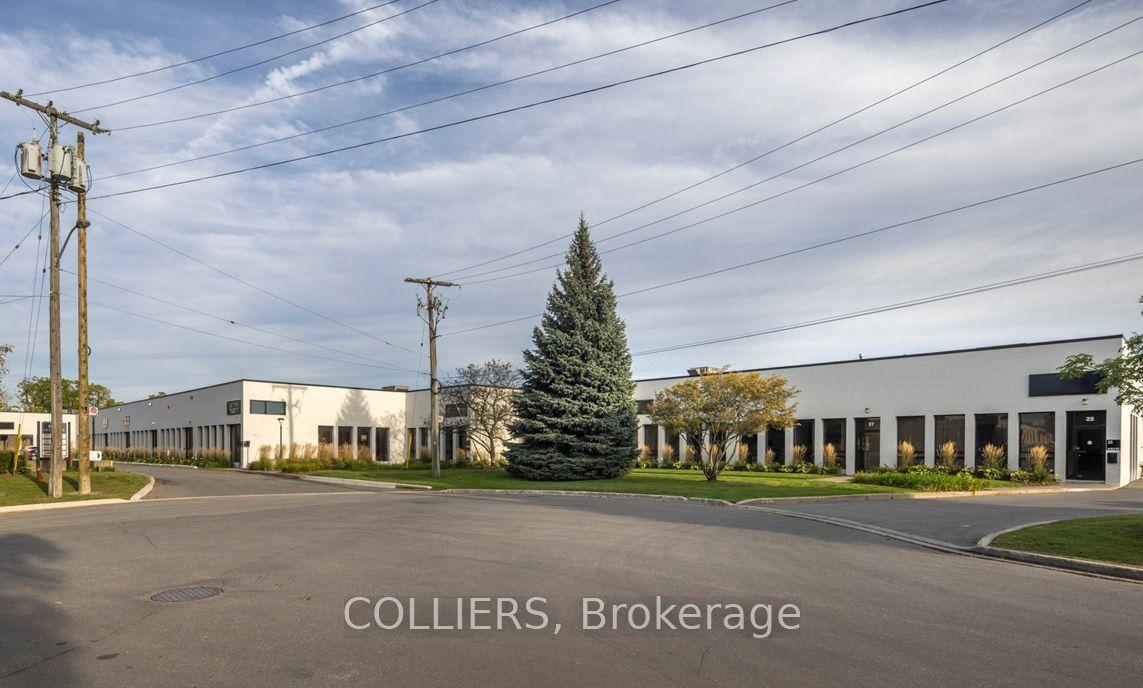 33 Coldwater Road, Toronto, ON L3V 3L2
