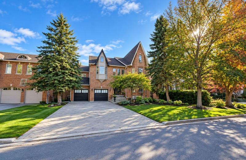 11 York Road, Toronto, ON M2L 1H4