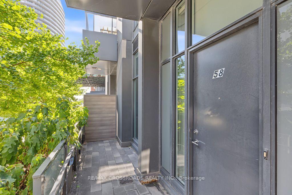 58 Queens Wharf Road Th05, Toronto, ON M5V 0J9
