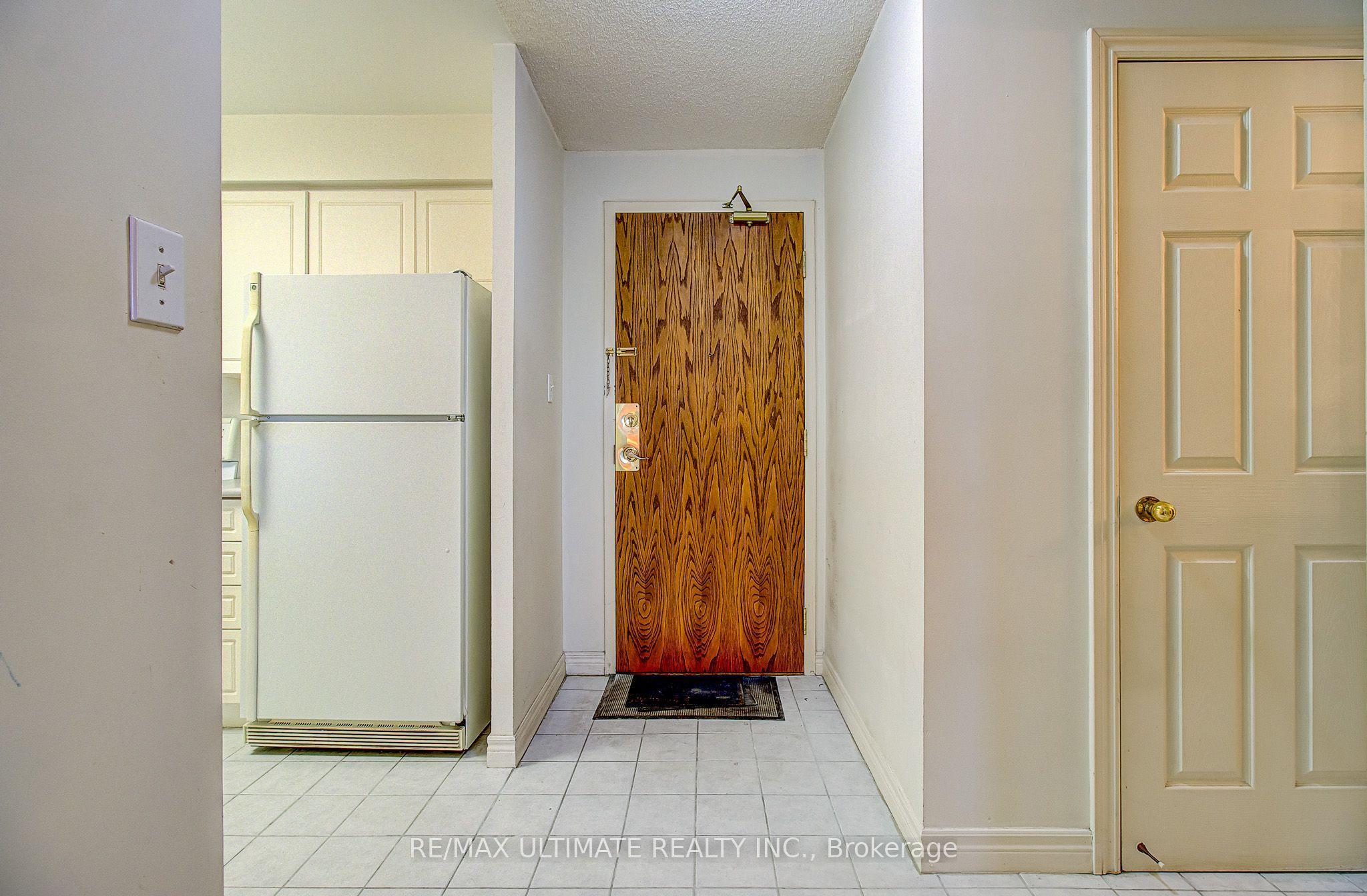 1700 Eglinton Avenue E 525, Toronto, ON M4A 2X4