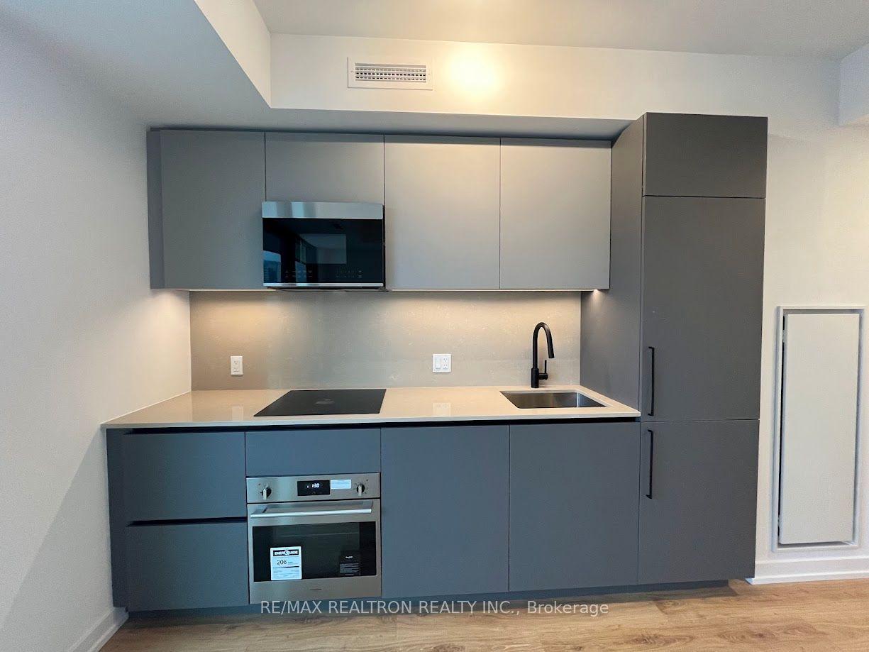 35 Parliament Street 1409, Toronto, ON M5A 0Z5