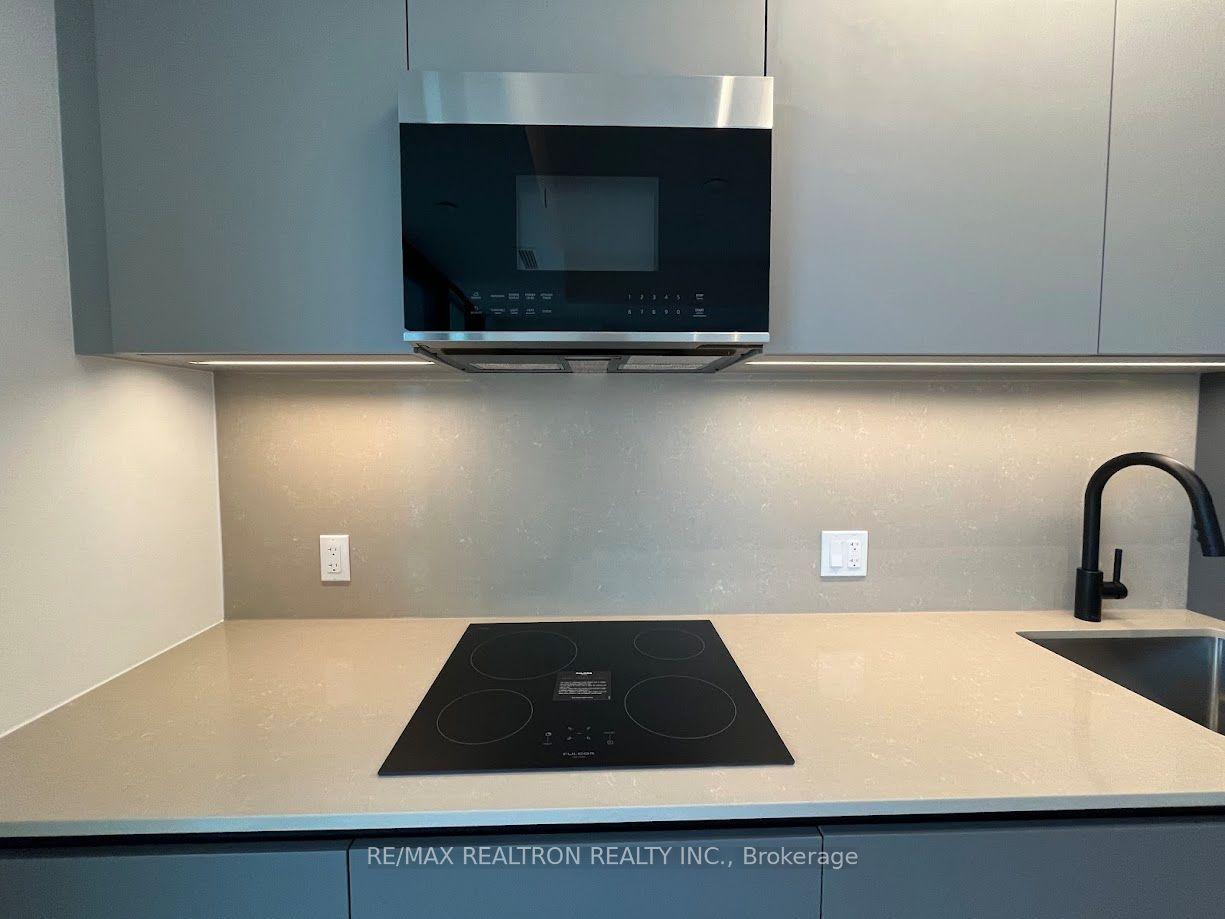 35 Parliament Street 1409, Toronto, ON M5A 0Z5
