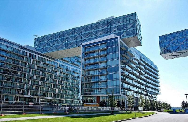 39 Queens Quay E 731, Toronto, ON M5E 0A5