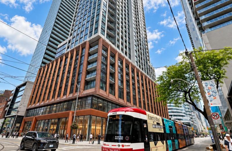 400 King Street W 3108, Toronto, ON M5V 0X8