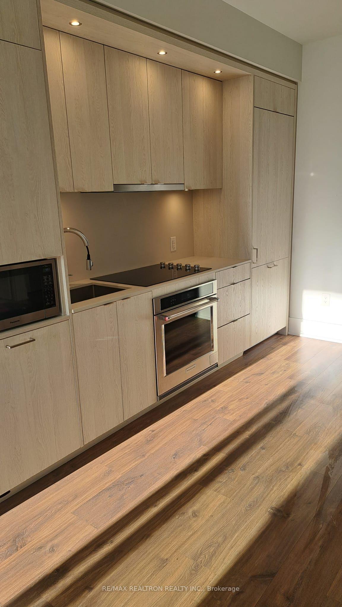 480 Front Street W 903, Toronto, ON M5V 0V5