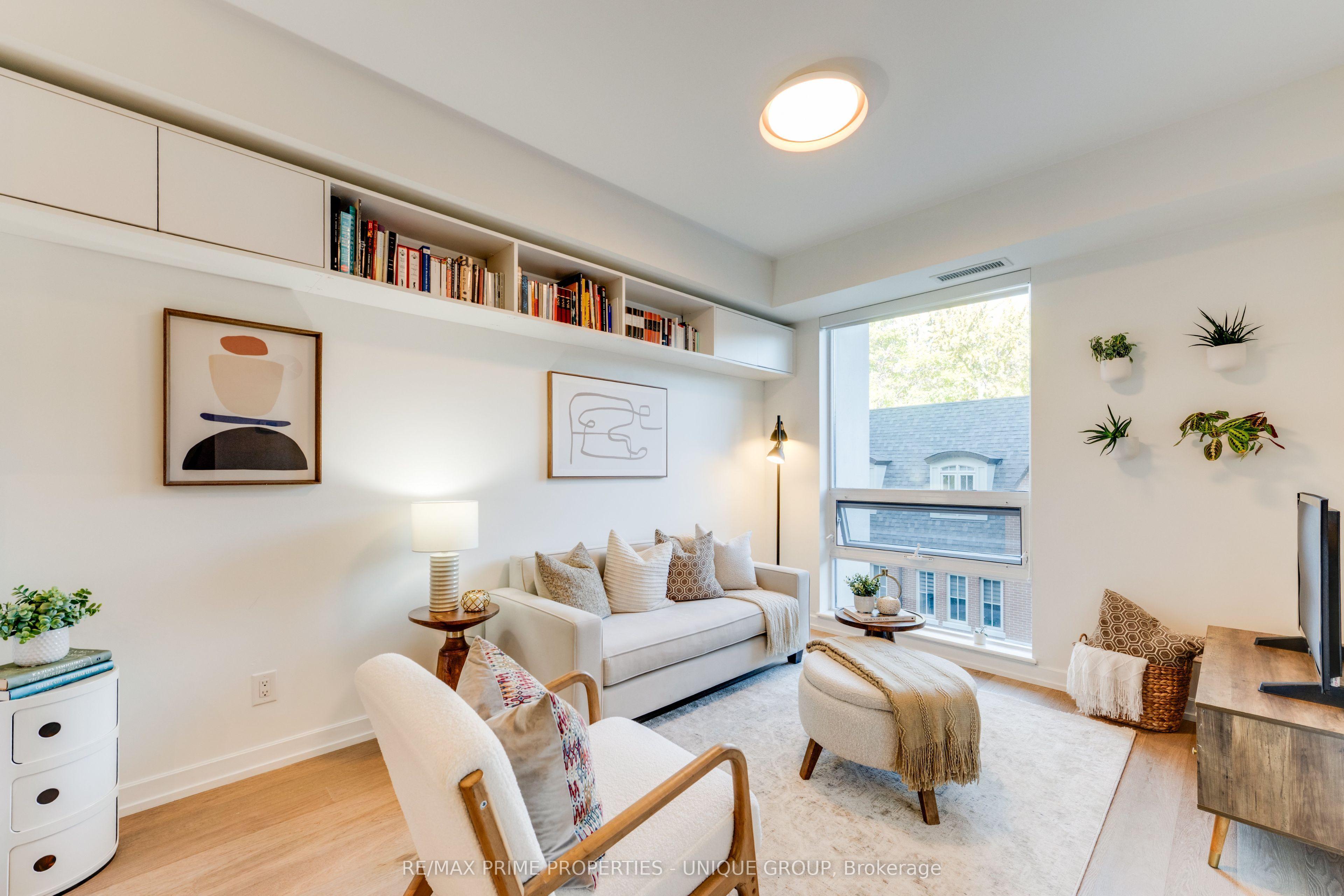 377 Madison Avenue 412, Toronto, ON M4V 3E1
