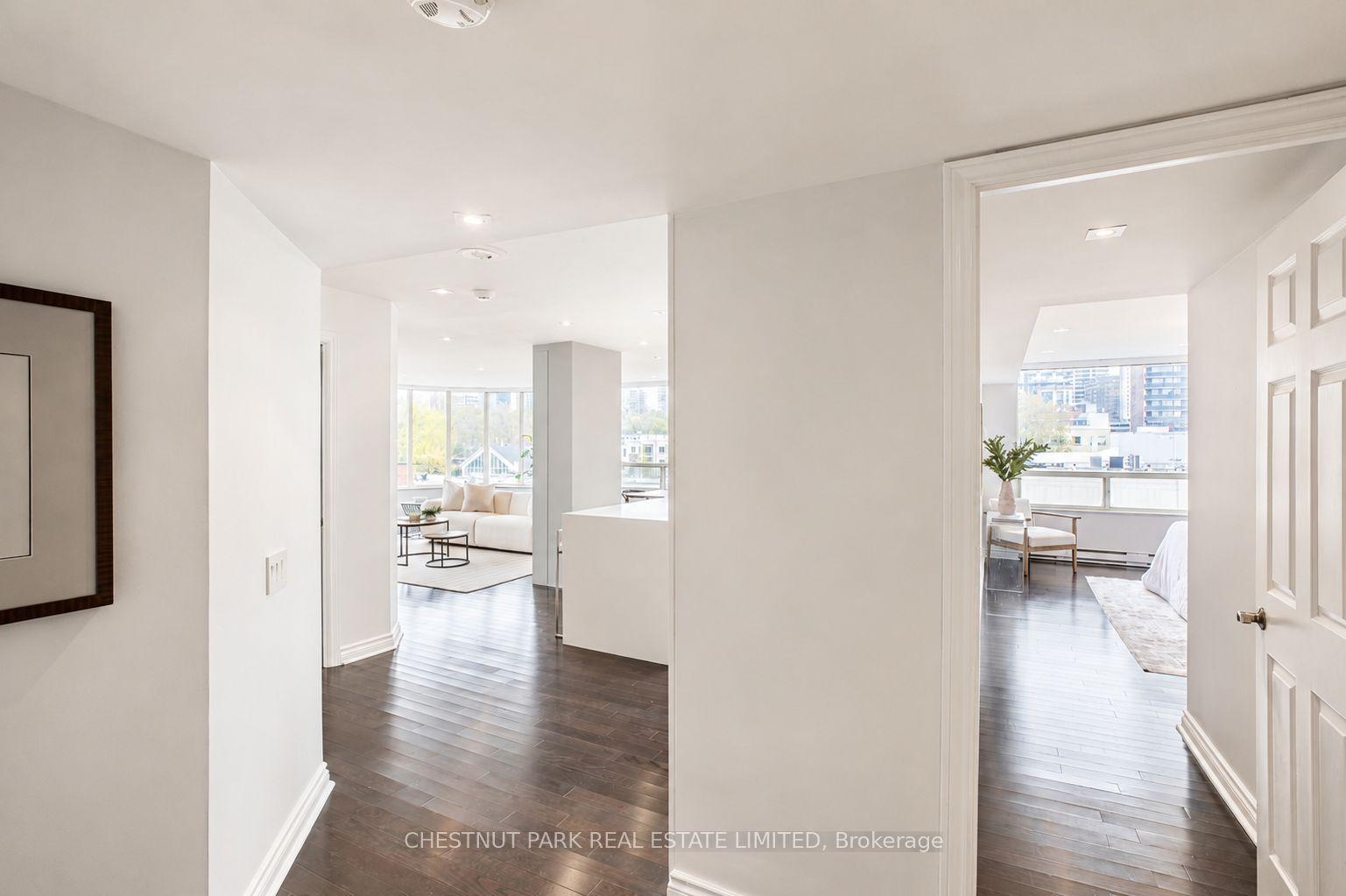 1177 Yonge Street 702, Toronto, ON M4T 2Y4
