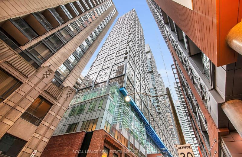 15 Mercer Street 2308, Toronto, ON M5V 1H2