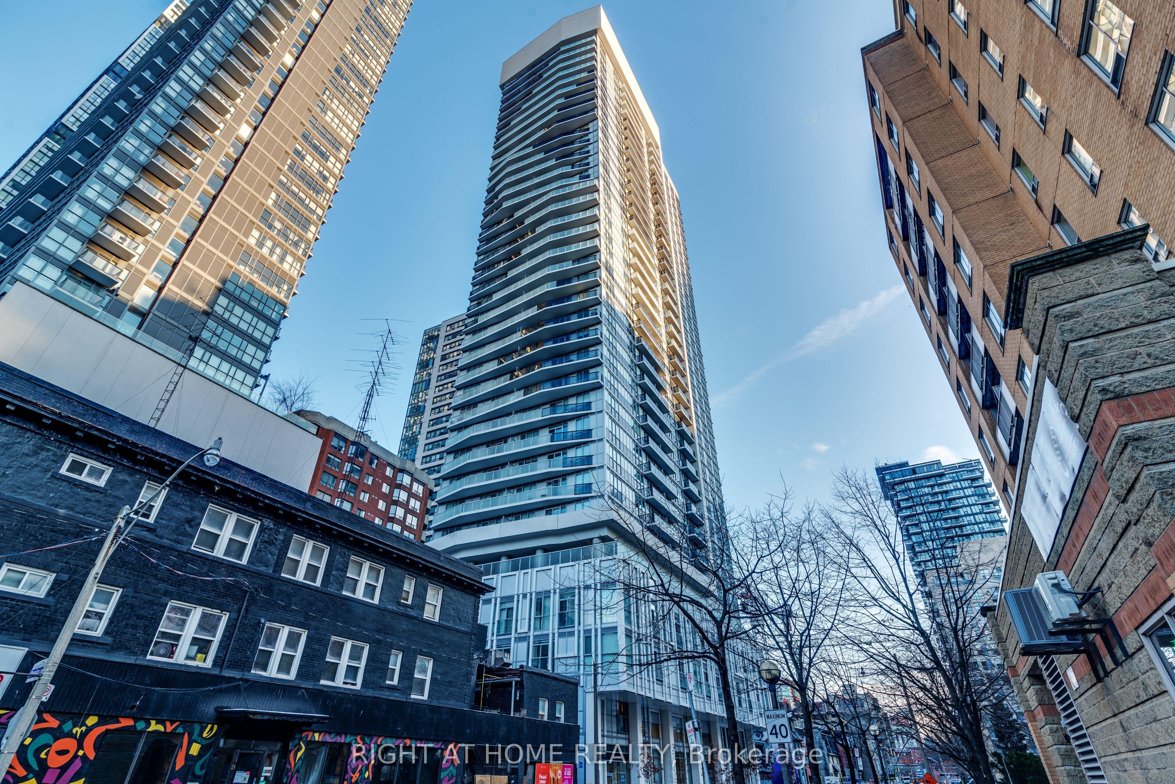 77 Mutual Street 306, Toronto, ON M5B 0B9