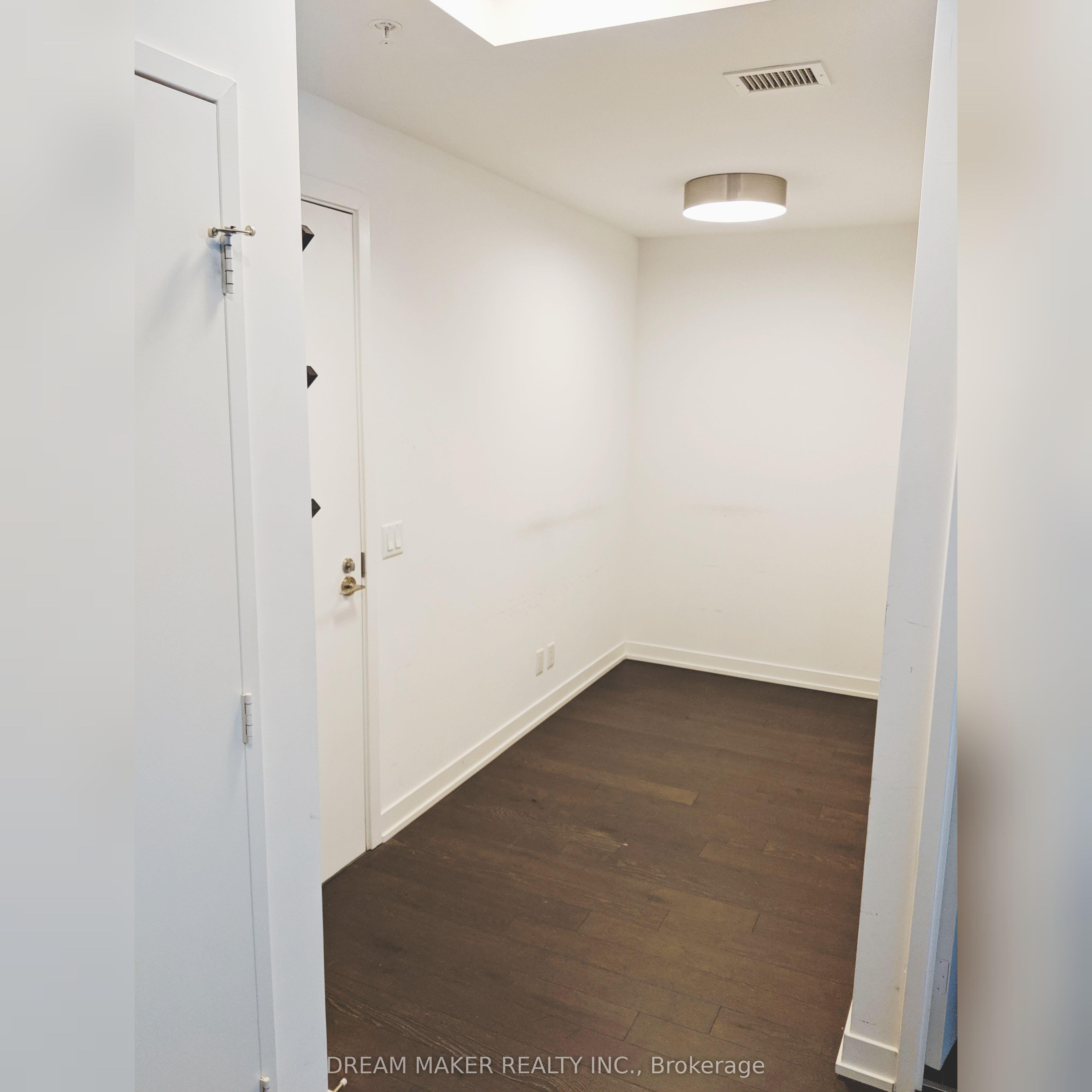 455 Front Street E 4, Toronto, ON M5A 0G2