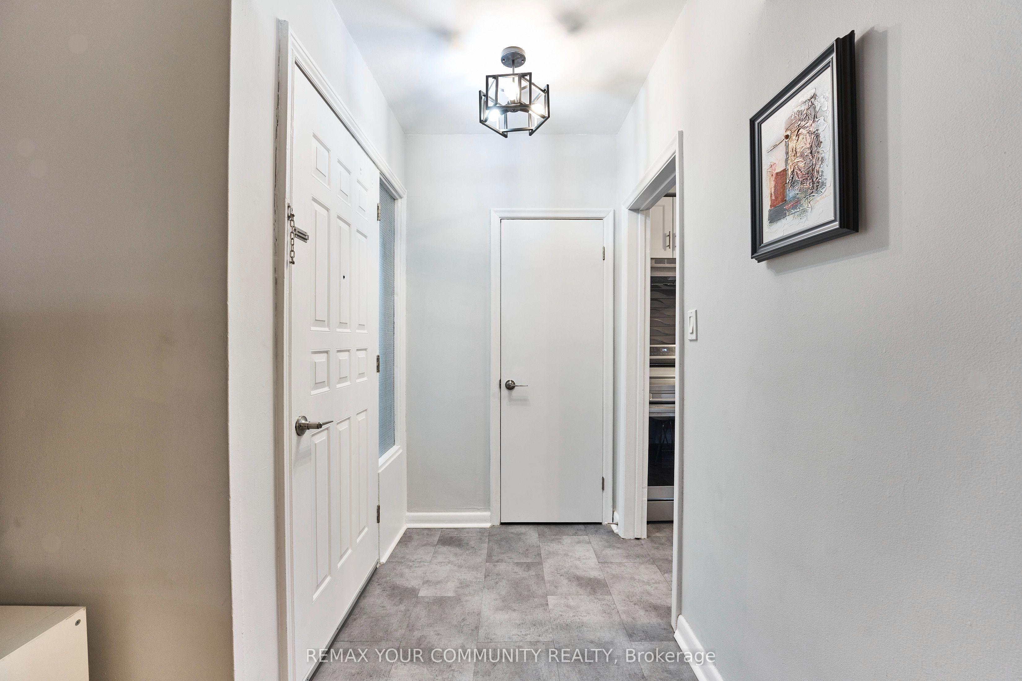 156 Overbrook Place 2, Toronto, ON M3H 4P9