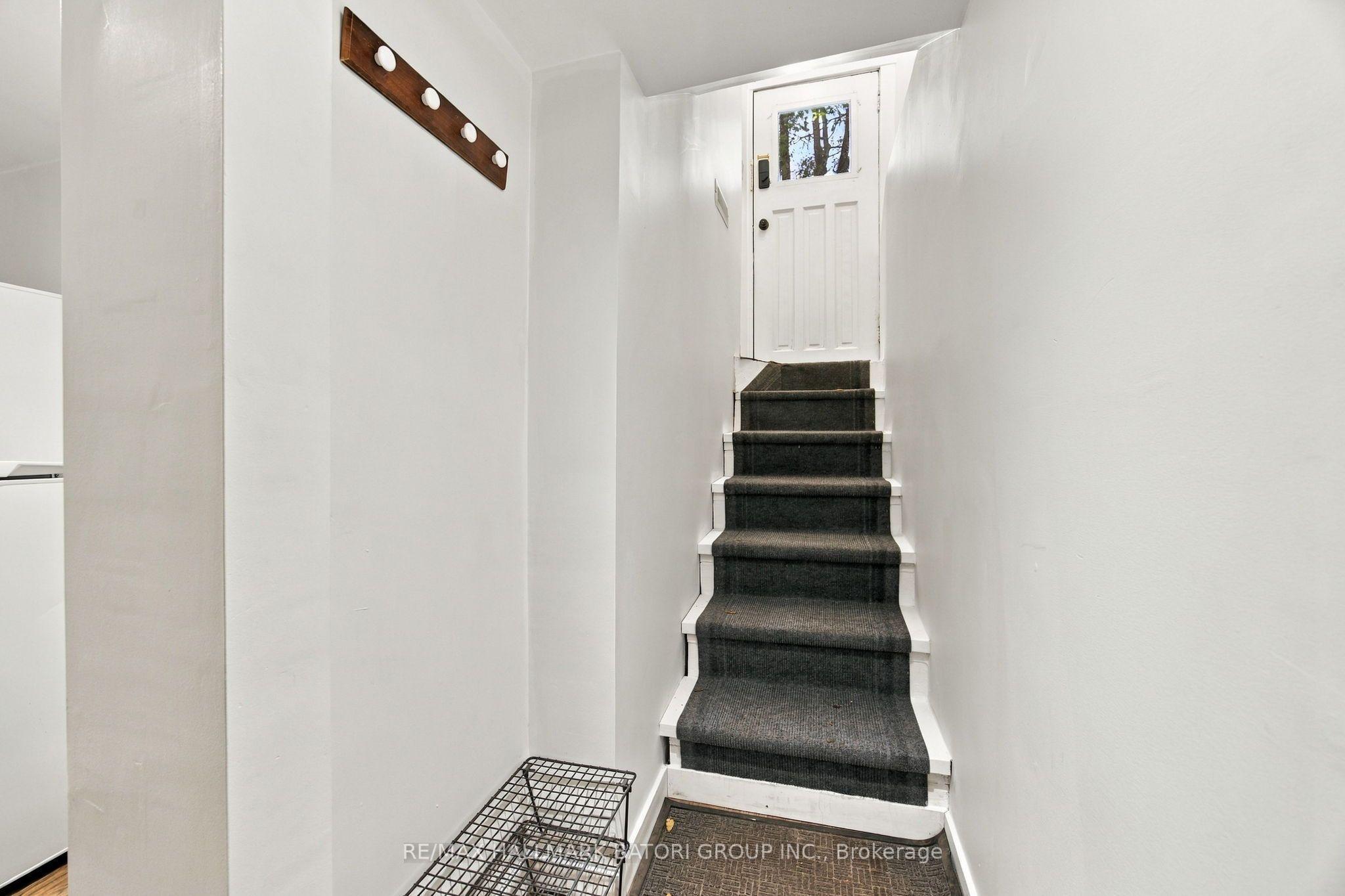 58 Ellsworth Avenue Lower, Toronto, ON M6G 2K3