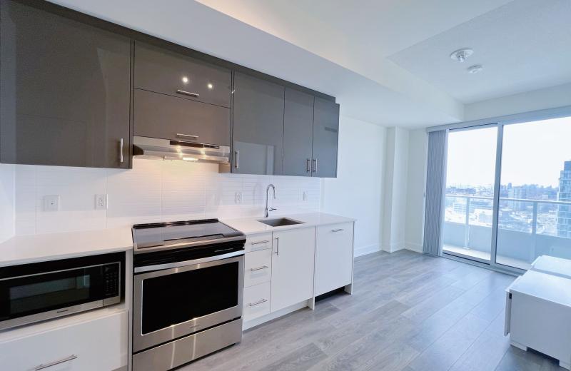 180 Fairview Mall Drive 1805, Toronto, ON M2J 0G4