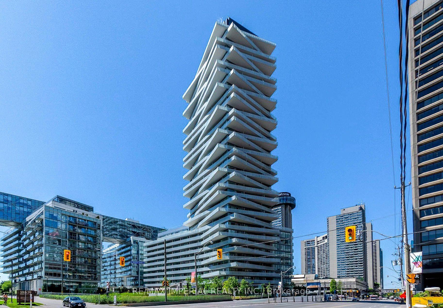 15 Queens Quay E 205, Toronto, ON M5E 0A5