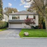 21 Ridgewood Road, Toronto, ON M5P 1T4