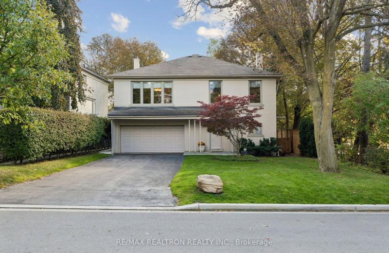 21 Ridgewood Road, Toronto, ON M5P 1T4