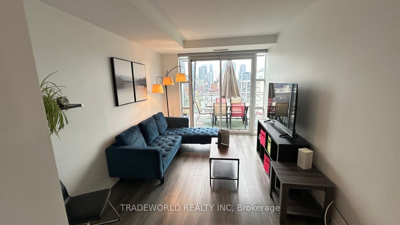 10 Willison Square Ph7, Toronto, ON M5T 0A8