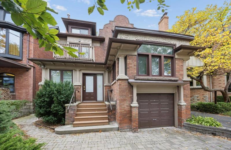 154 Walmer Road, Toronto, ON M5R 2X9
