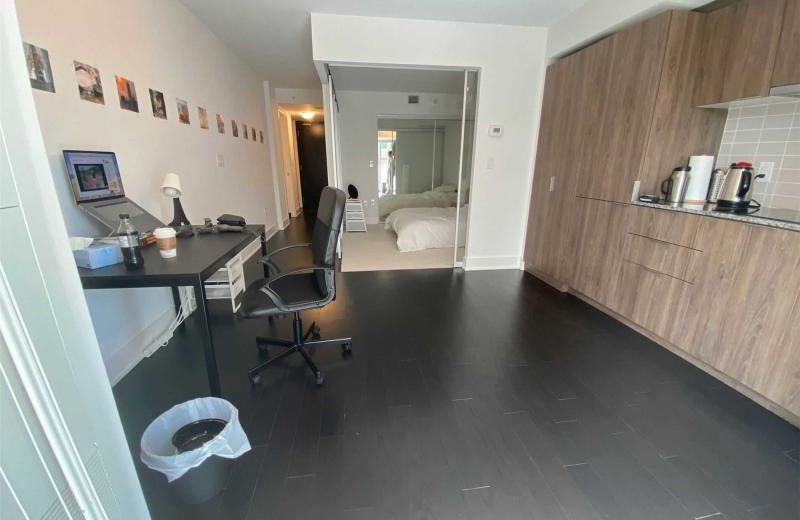 955 Bay Street 1612, Toronto, ON M5S 2A2