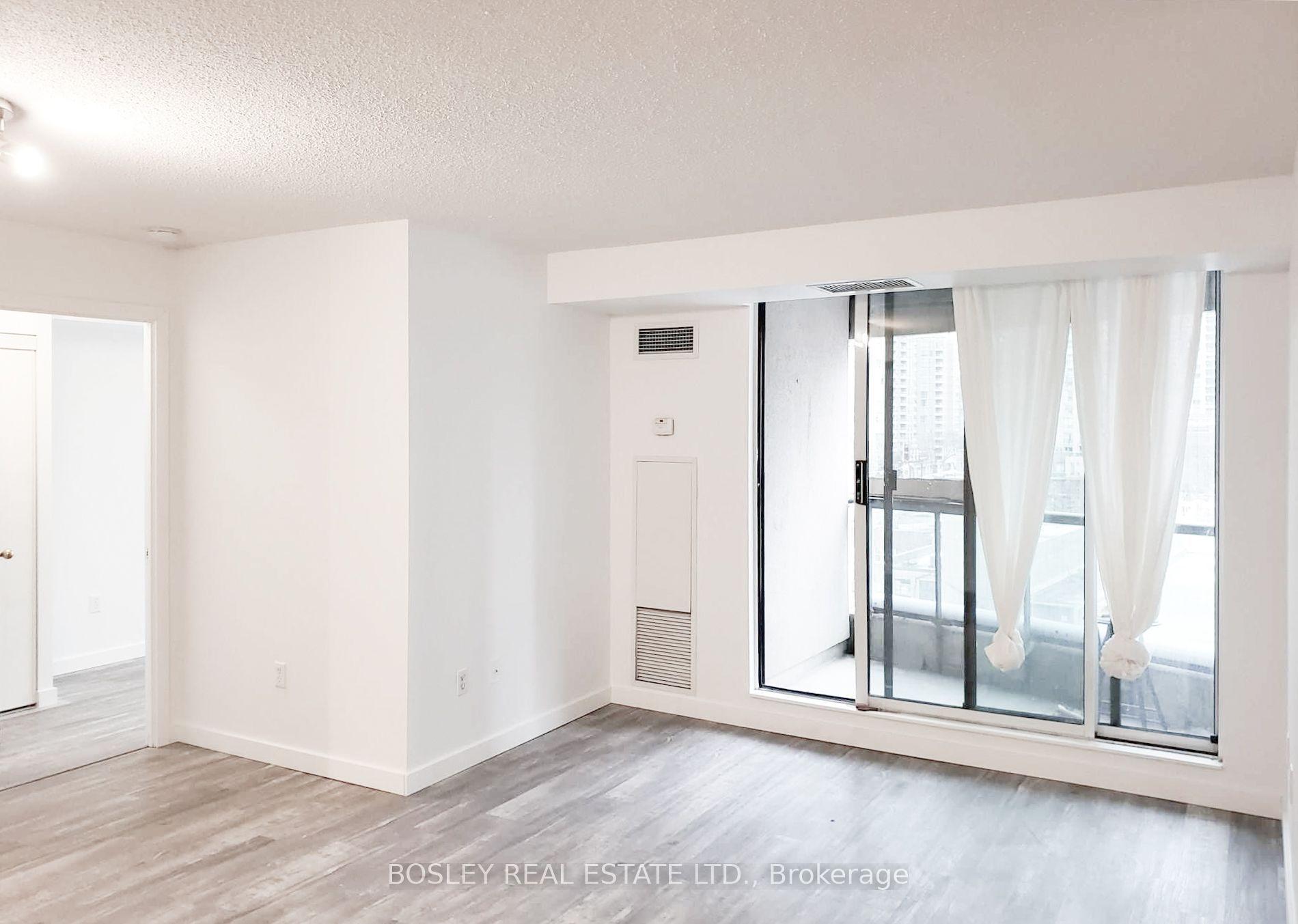 7 Lorraine Drive 801, Toronto, ON M2N 7H2
