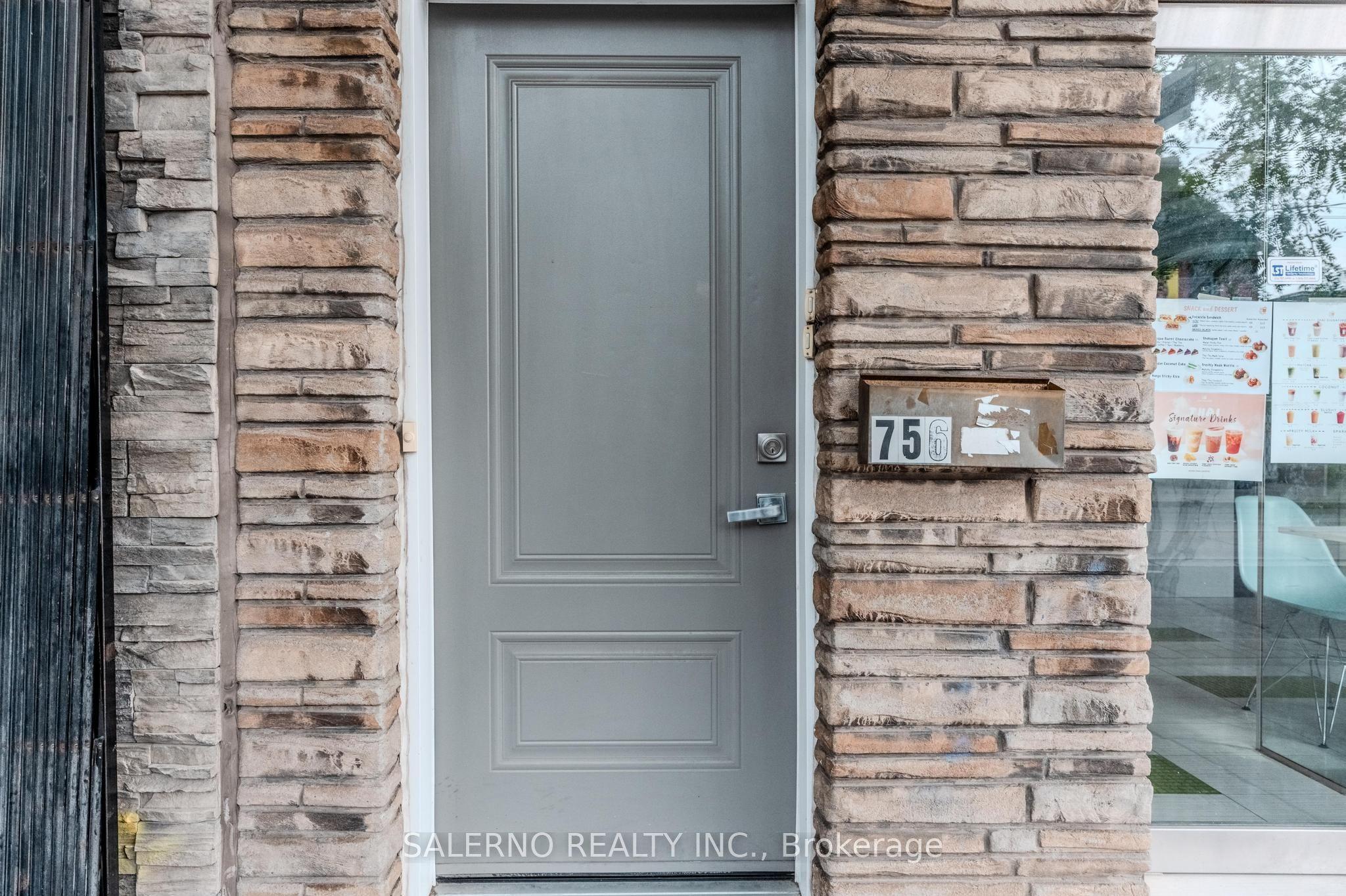 756 Dundas Street W Main, Toronto, ON M6J 1T8