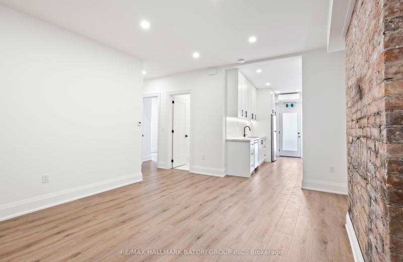 18 Keewatin Avenue 2, Toronto, ON M4P 1Z8