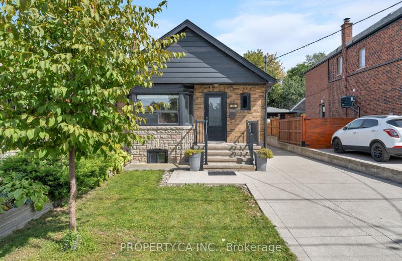 573 Northcliffe Boulevard, Toronto, ON M6E 3L6