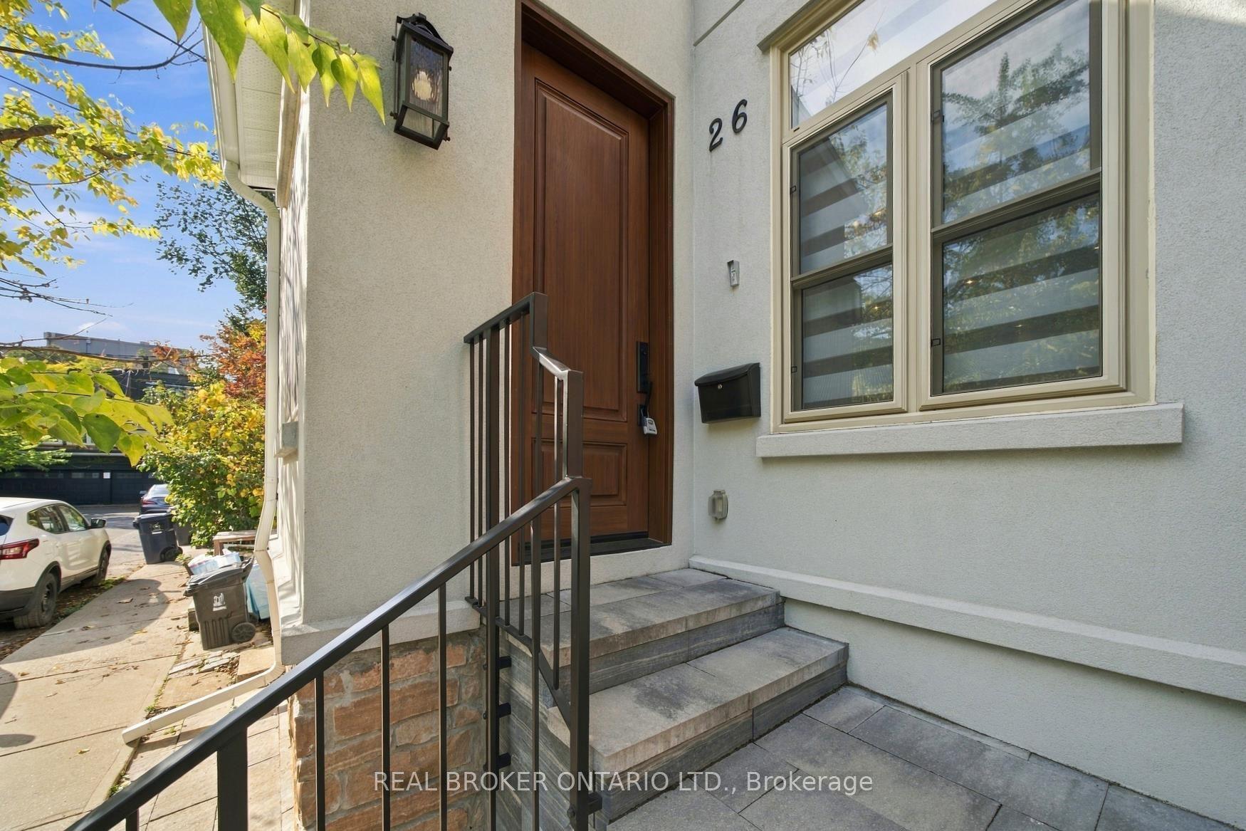 26 Bishop Street, Toronto, ON M5R 1N2