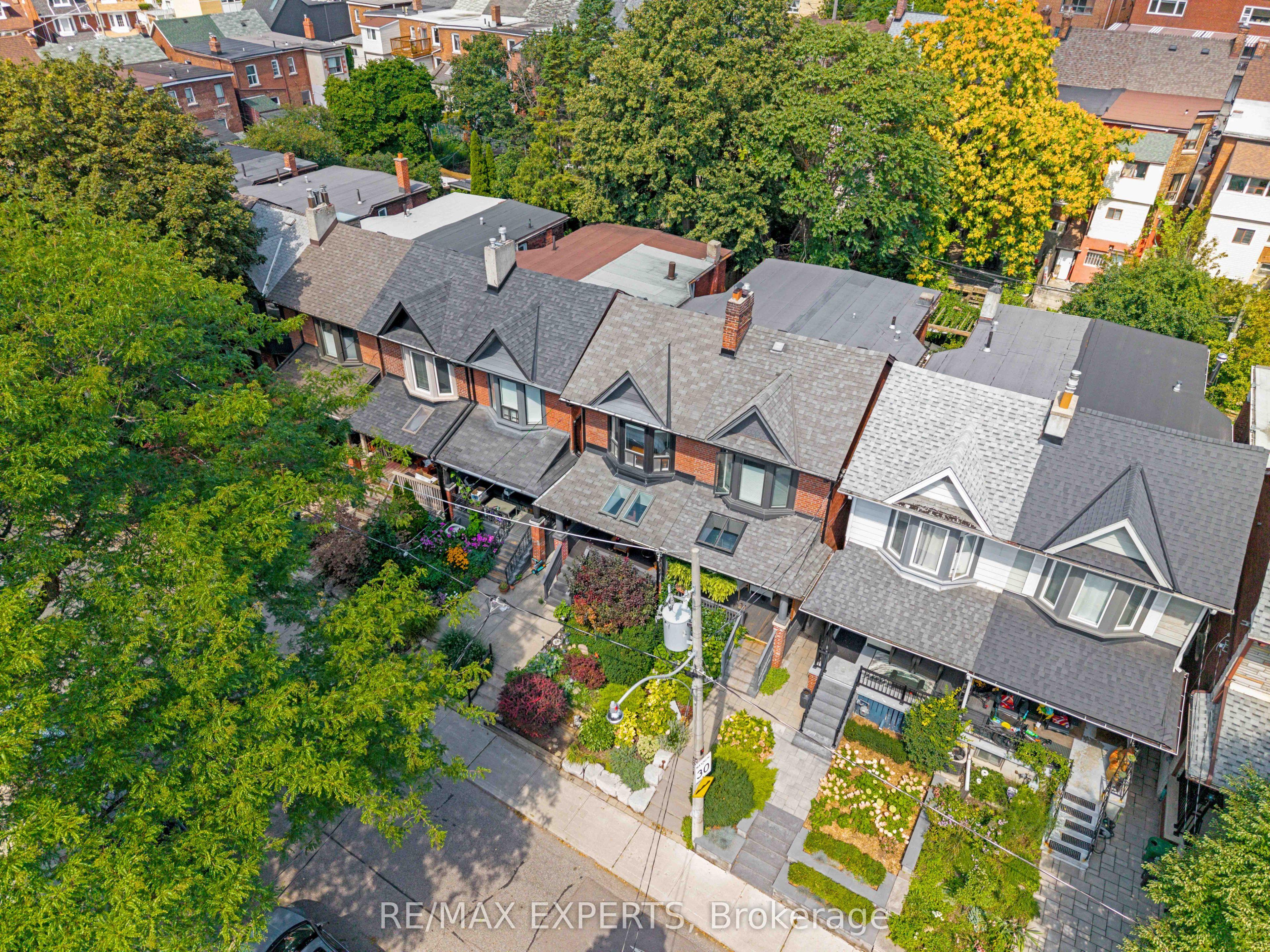54 Marchmount Road, Toronto, ON M6G 2A9