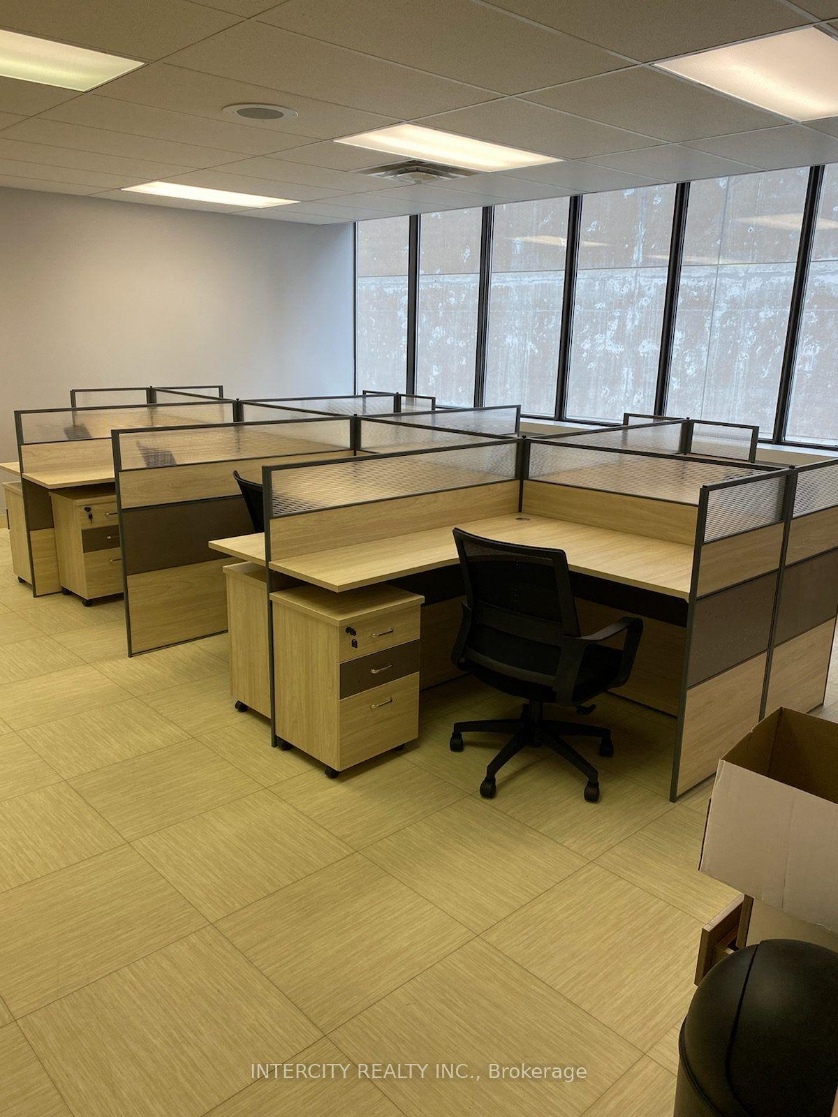 20 Eglinton Avenue E 500D, Toronto, ON M4P 1A6