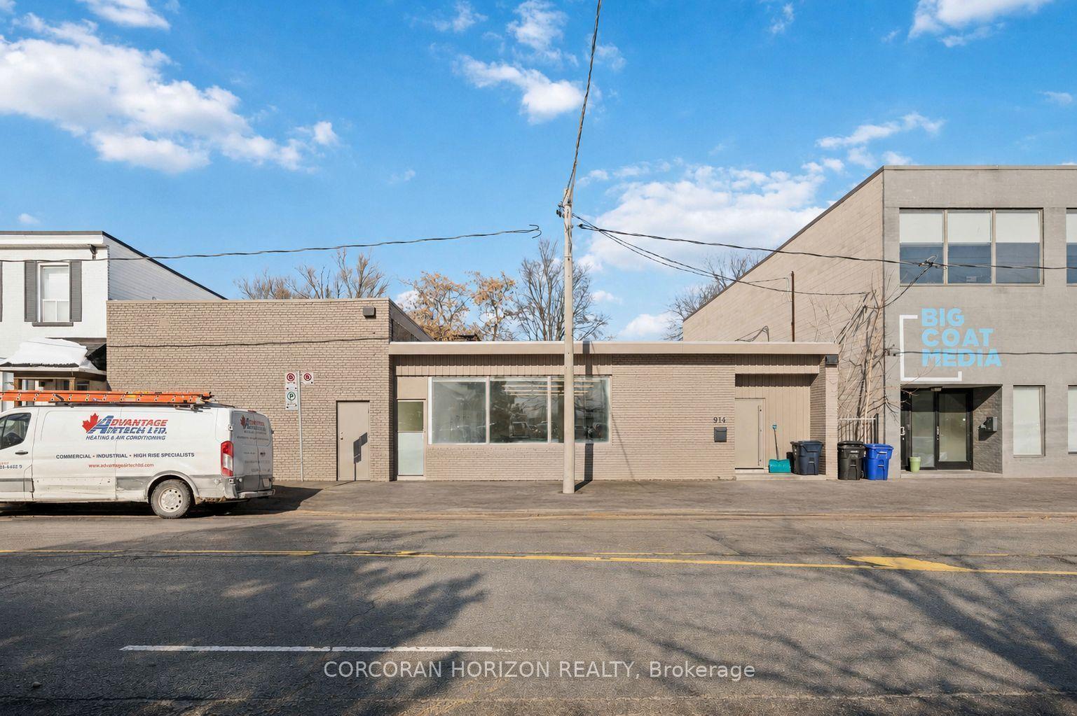 914 Eastern Avenue, Toronto, ON M4L 1A4