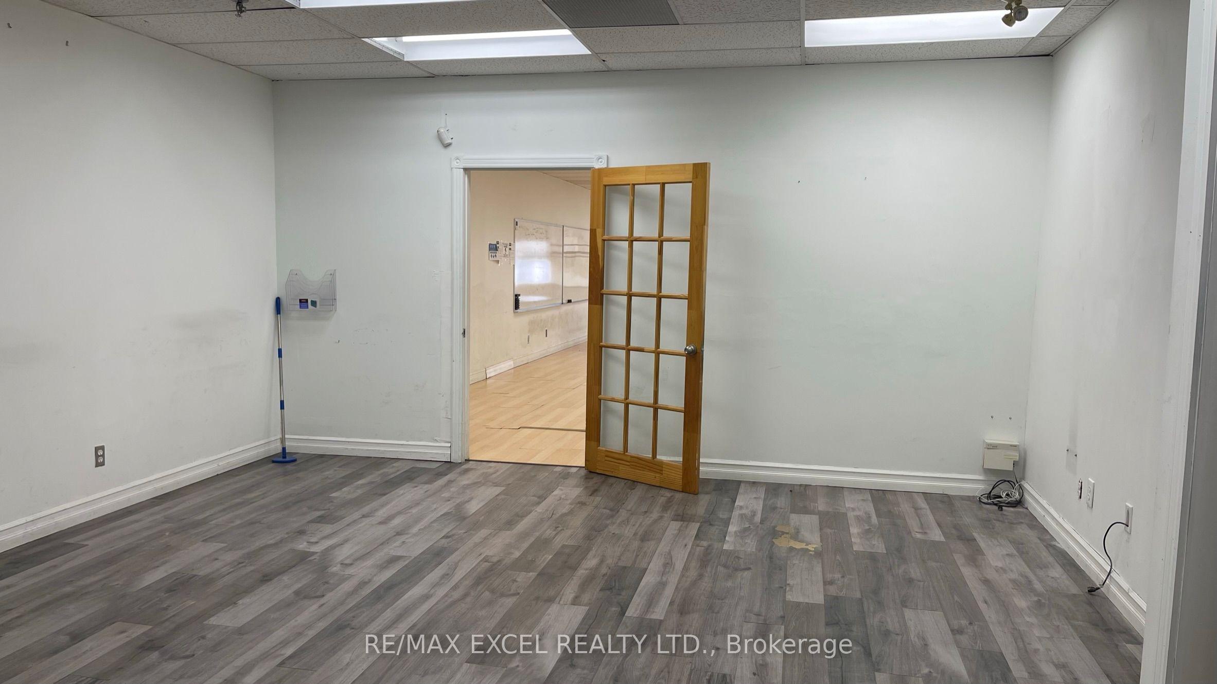 55 Nugget Avenue 207, Toronto, ON M1S 3L1