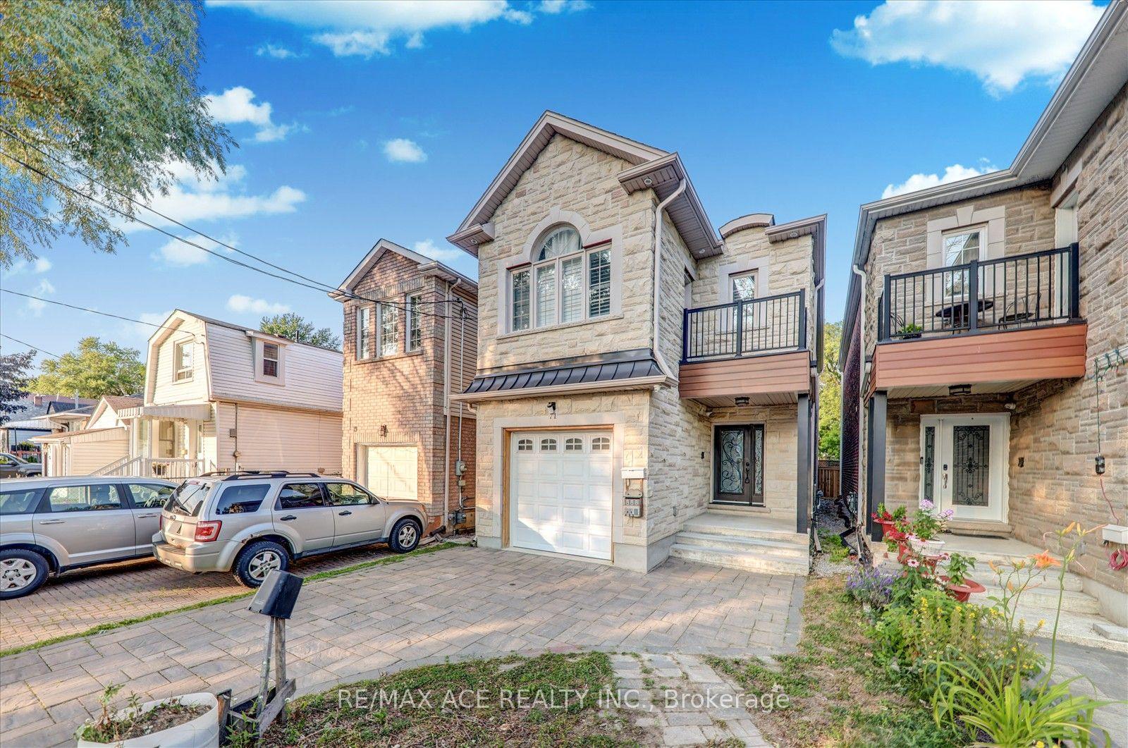 71 Lillington Avenue, Toronto, ON M1N 3K6