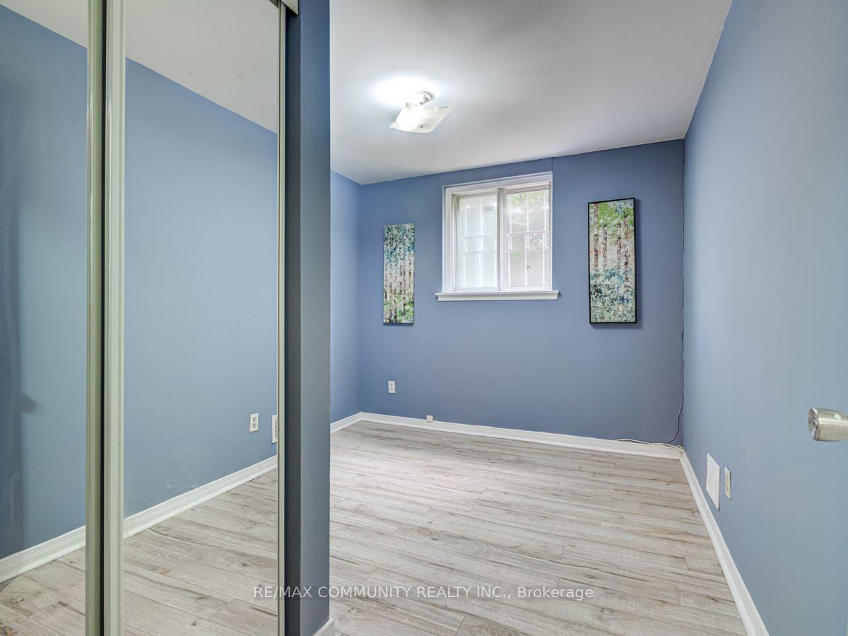 12 Moonbeam Grove LOWER LEVEL, Toronto, ON M1B 2T5