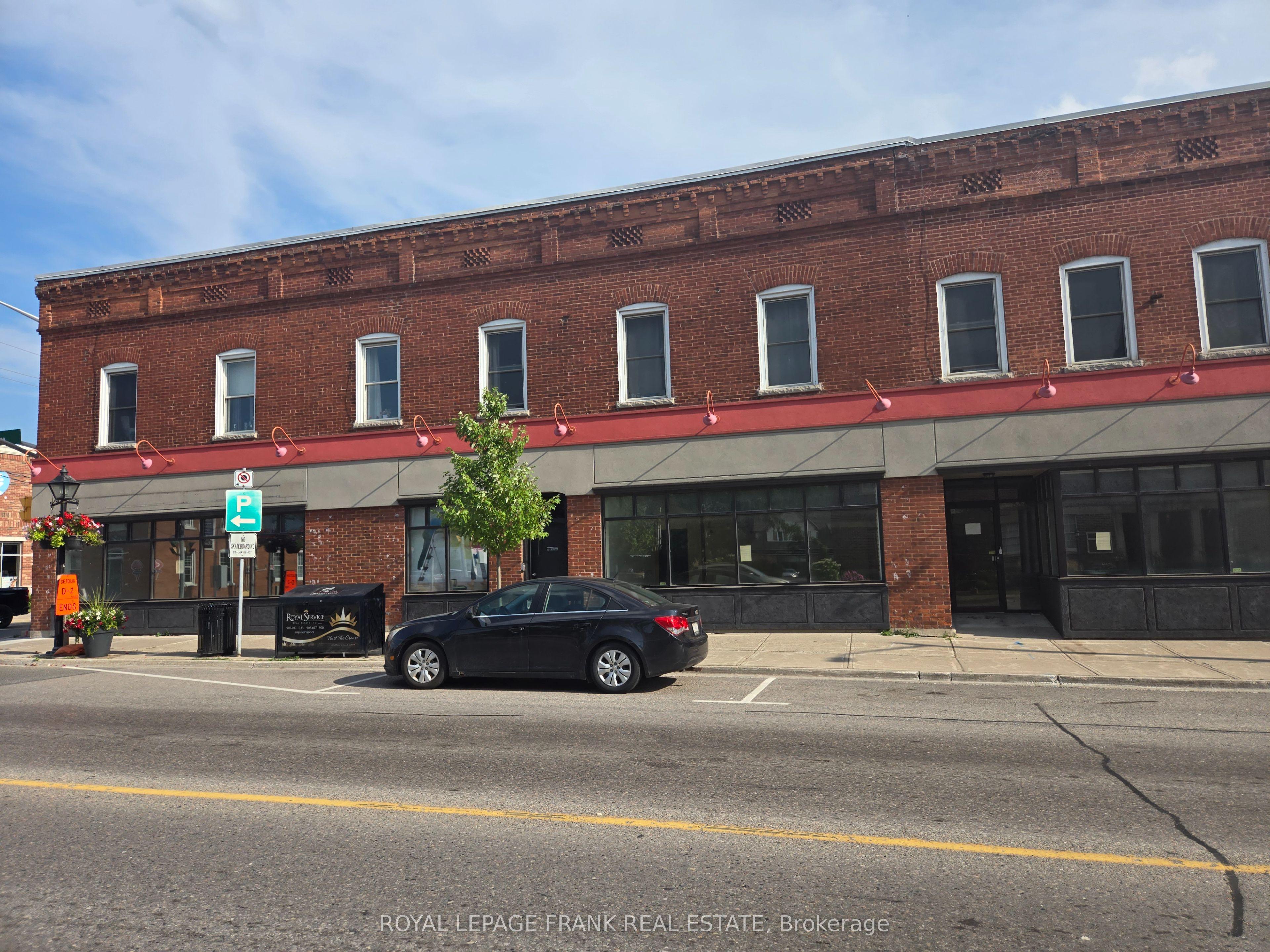 15 King Avenue W B, Clarington, ON L1B 1K9