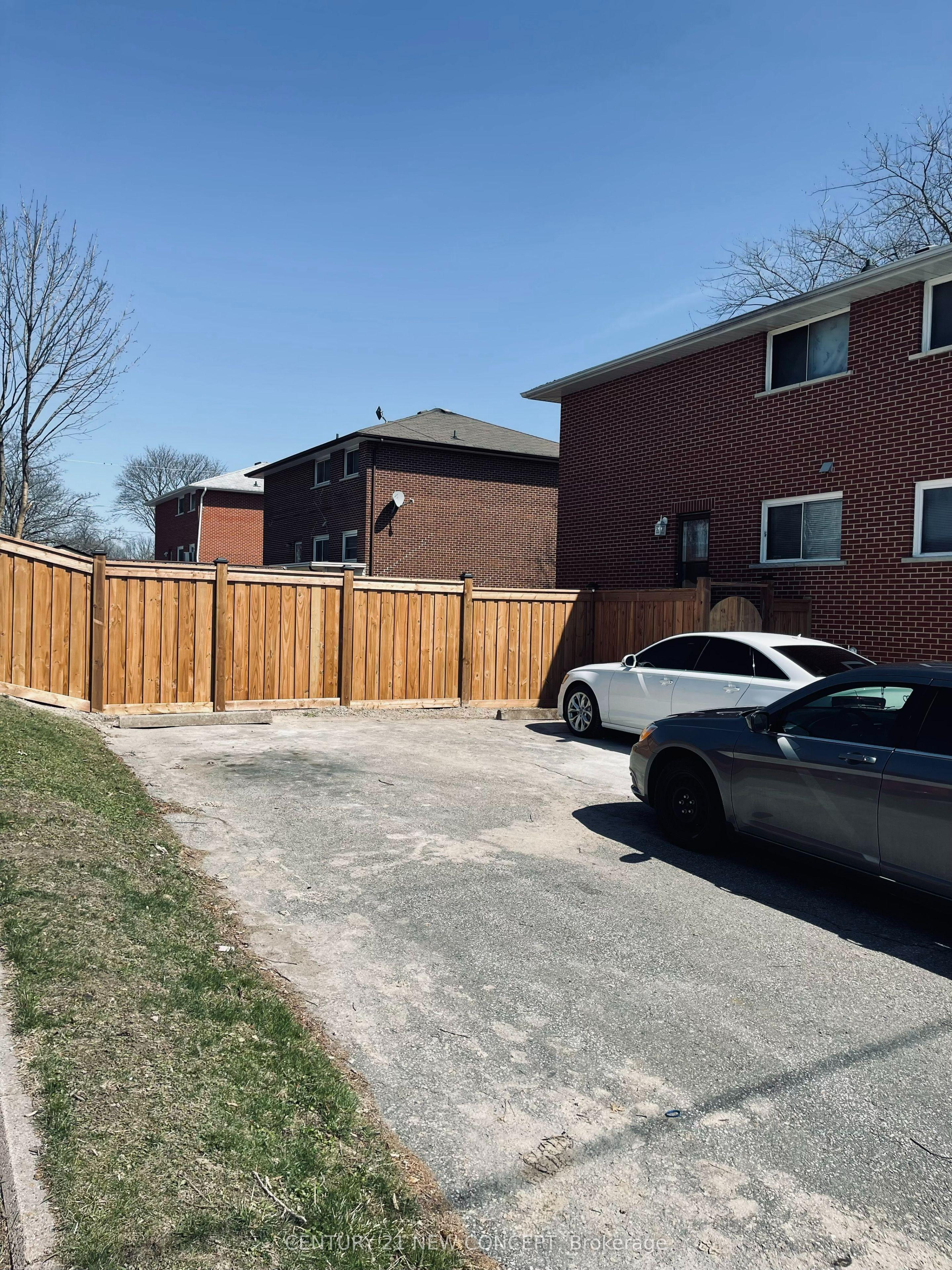 580 Digby Avenue, Oshawa, ON L1G 1W6
