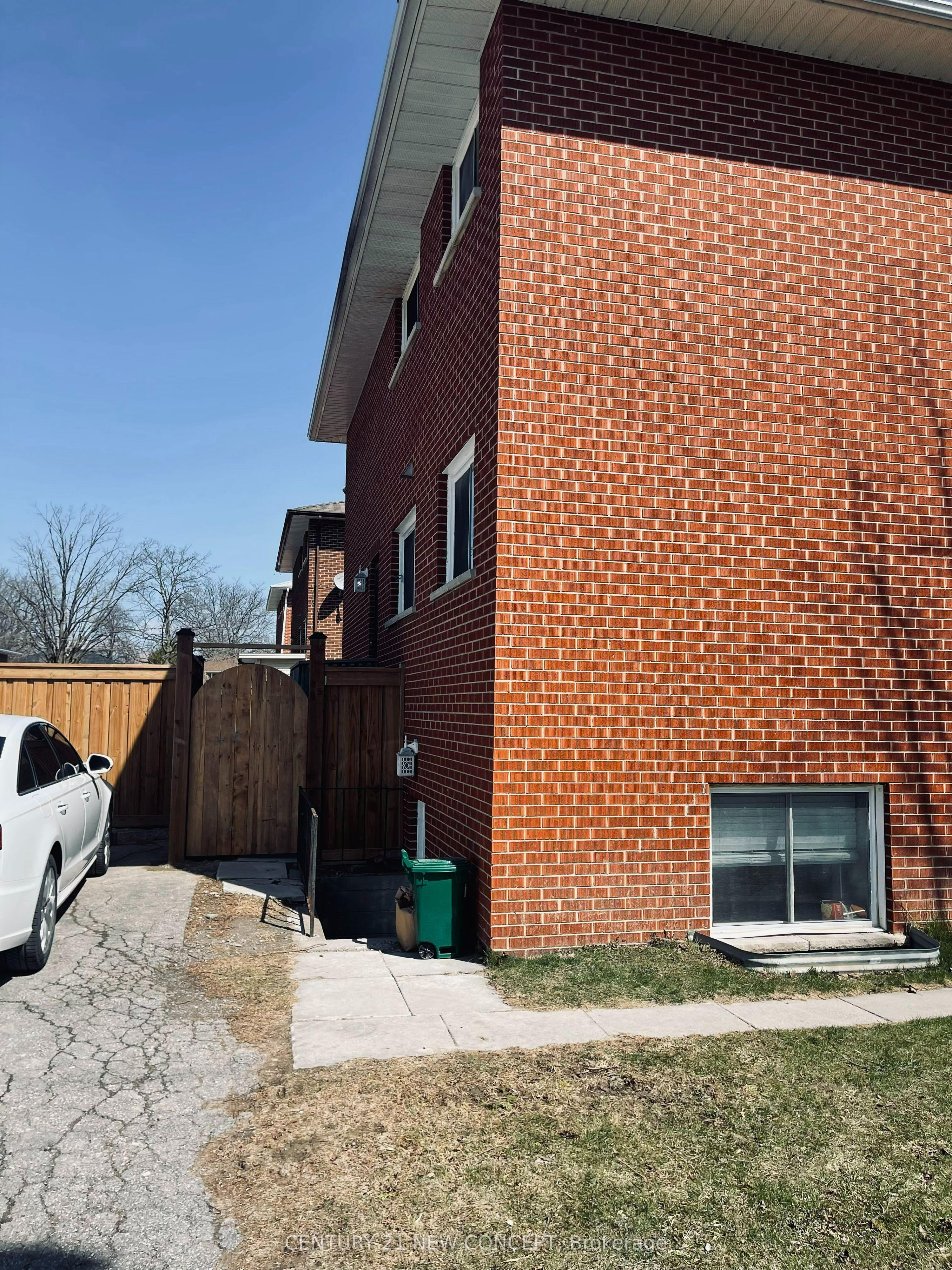 580 Digby Avenue, Oshawa, ON L1G 1W6