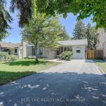 37 Lauralynn Crescent, Toronto, ON M1S 2H3