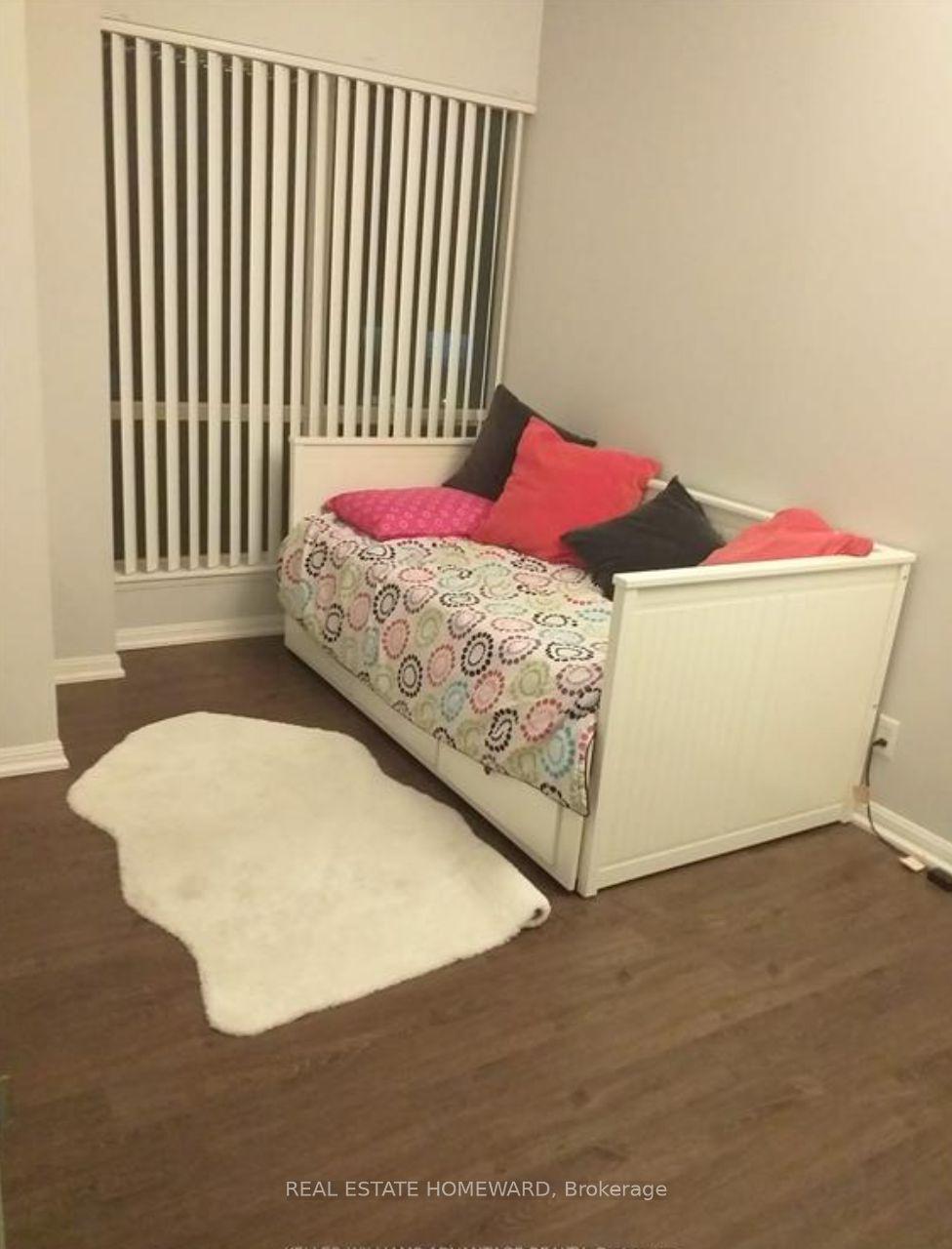 18 Lee Centre Drive PH305- RoomB, Toronto, ON M1H 3H5