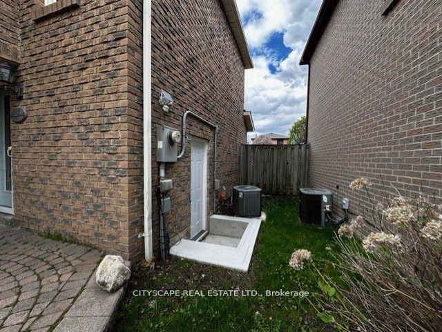 82 Chatfield Drive, Ajax, ON L1T 2J9