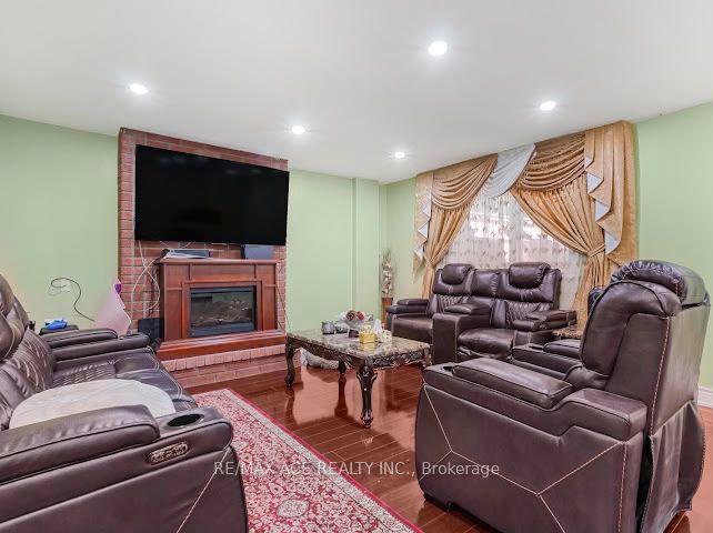 149 Nelson Street Bsmt, Toronto, ON M1J 3J8