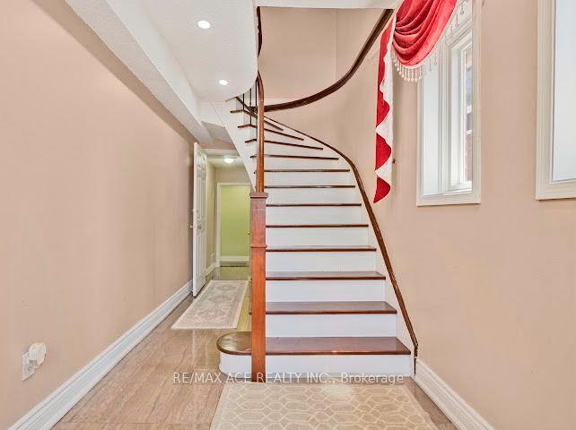 149 Nelson Street Main, Toronto, ON M1J 3J8